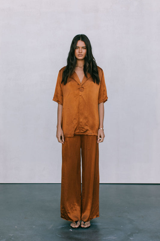 Eve Relaxed Pants - Caramel Satin