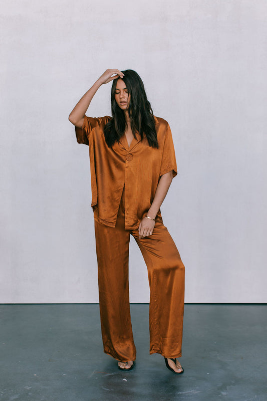 Eve Relaxed Pants - Caramel Satin