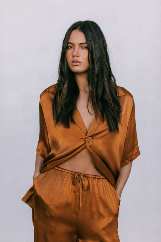Eve Relaxed Pants - Caramel Satin