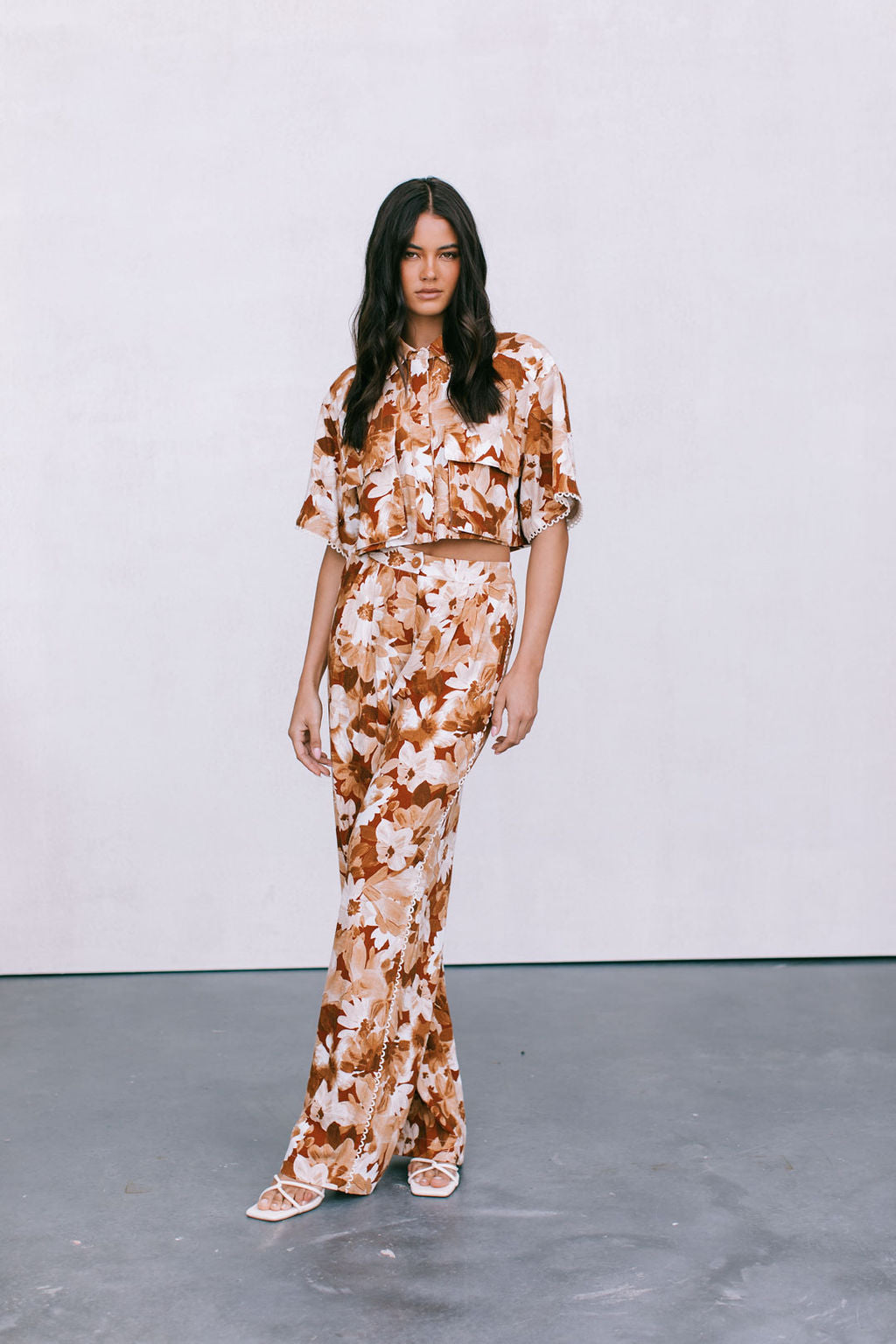 Esimio Cropped Shirt - Rust Floral Print