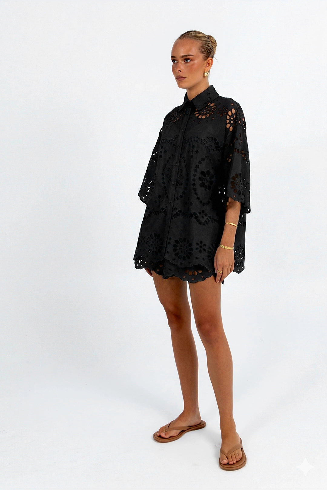 Yueli Short Black Sicily Lace