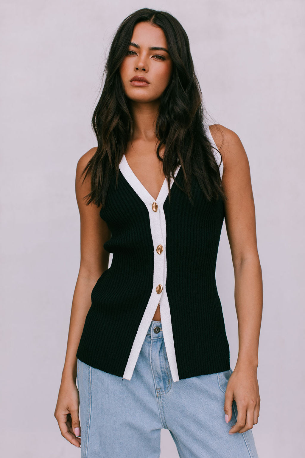 Quina Vest Top - Black/White