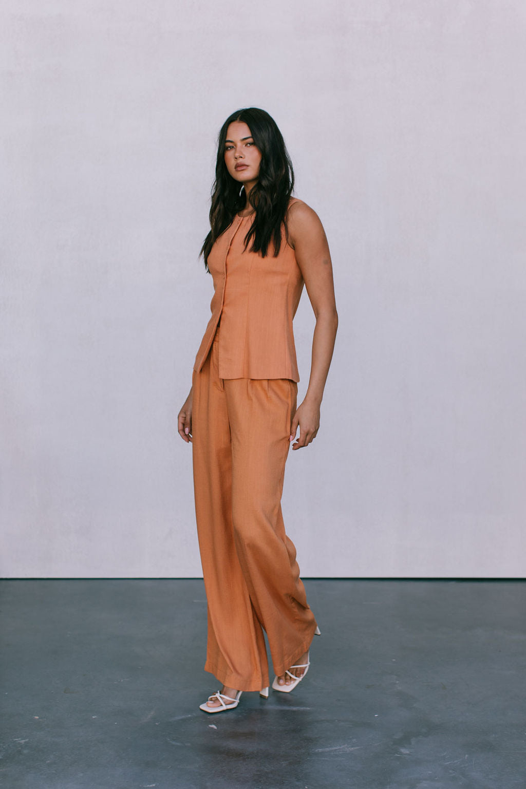 Virgo Linen Vest Rust