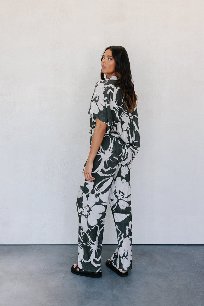 Estate Shirt - Natural/Charcoal Floral