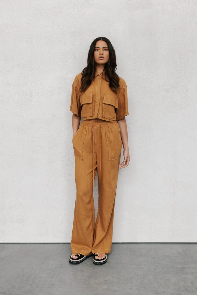 Dali Top Caramel