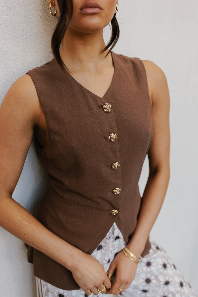 Finch Vest Chocolate