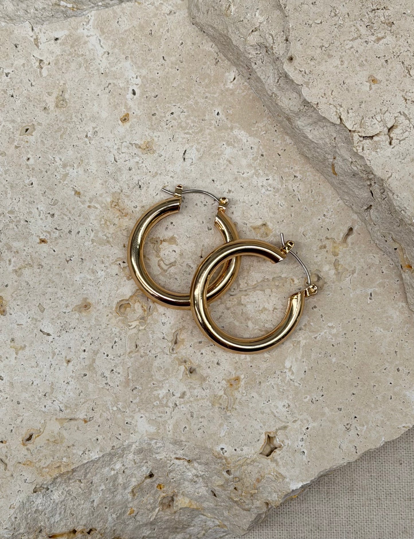 Eliddy Large Hoop Earrings - Gold