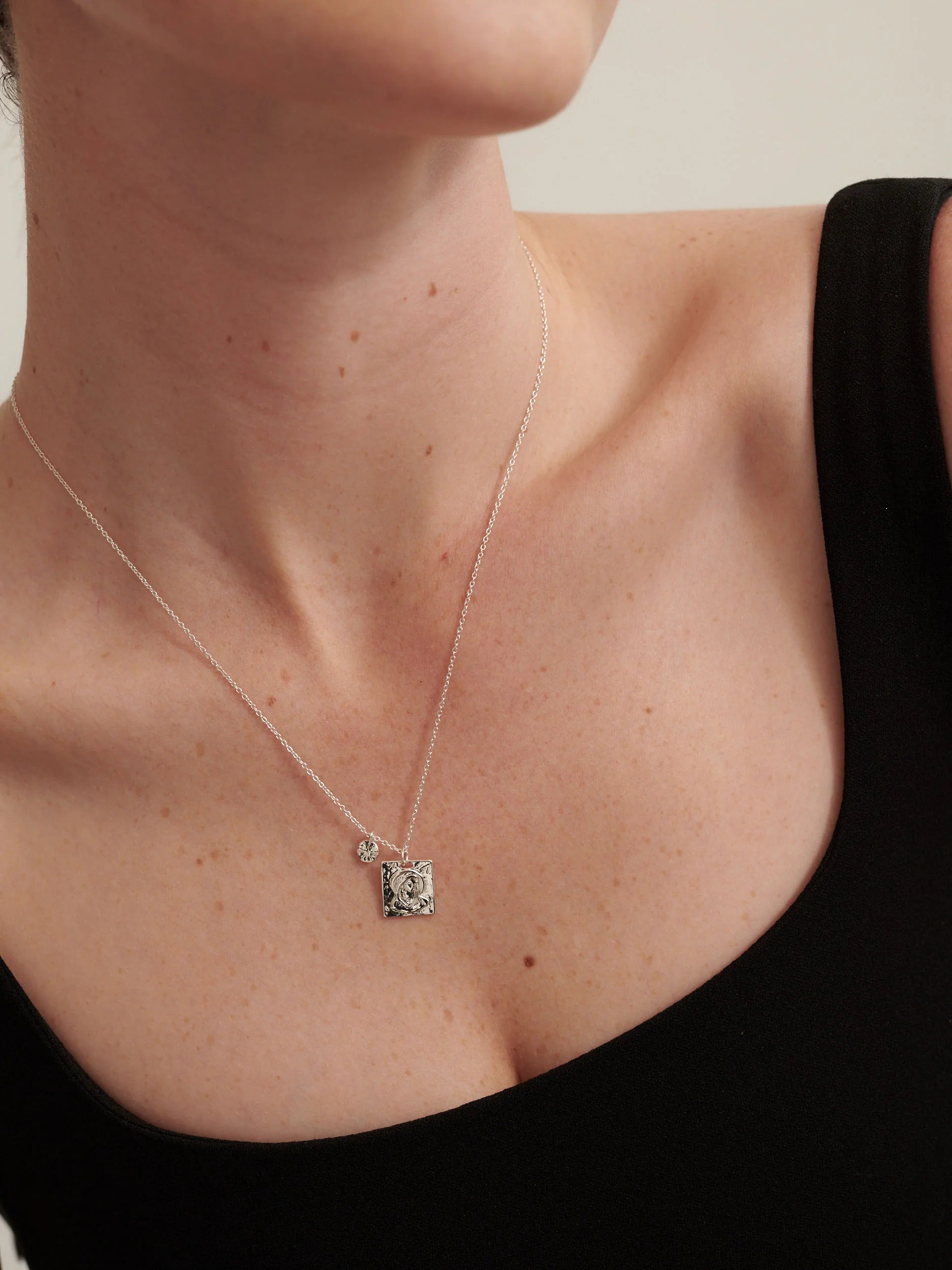 Theta Necklace Silver