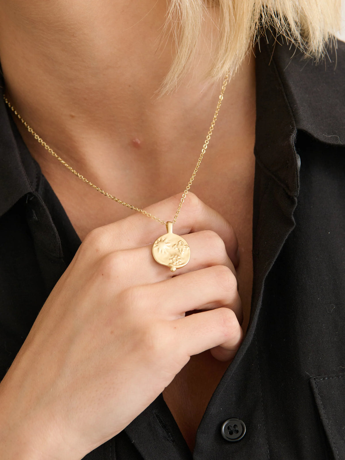 Ocean Coin Necklace Gold