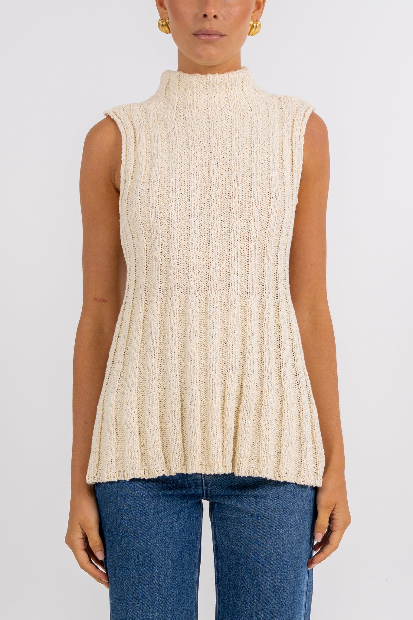 Ossie Top Cream