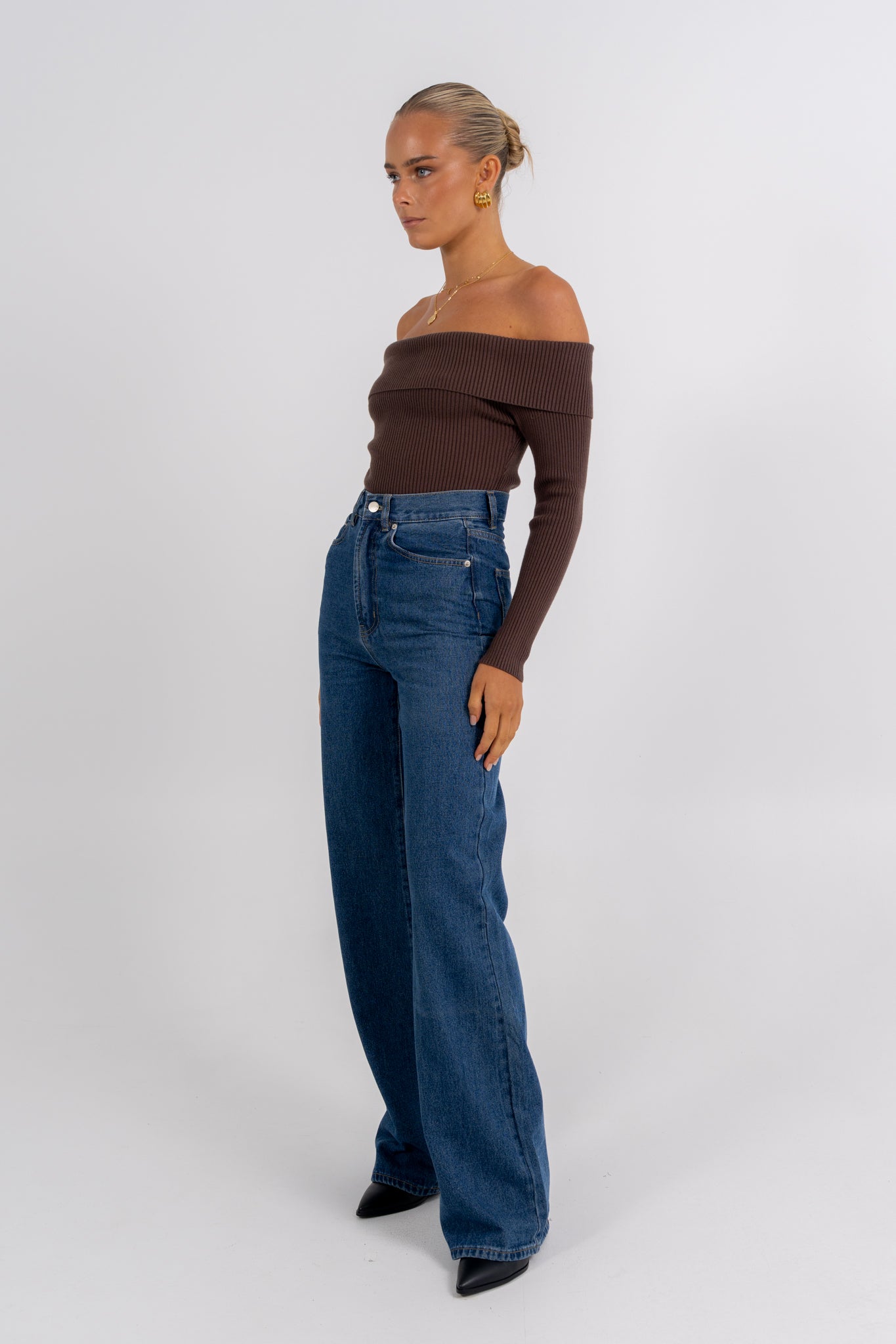 Kahlea Off-the-Shoulder Bodysuit Chocolate