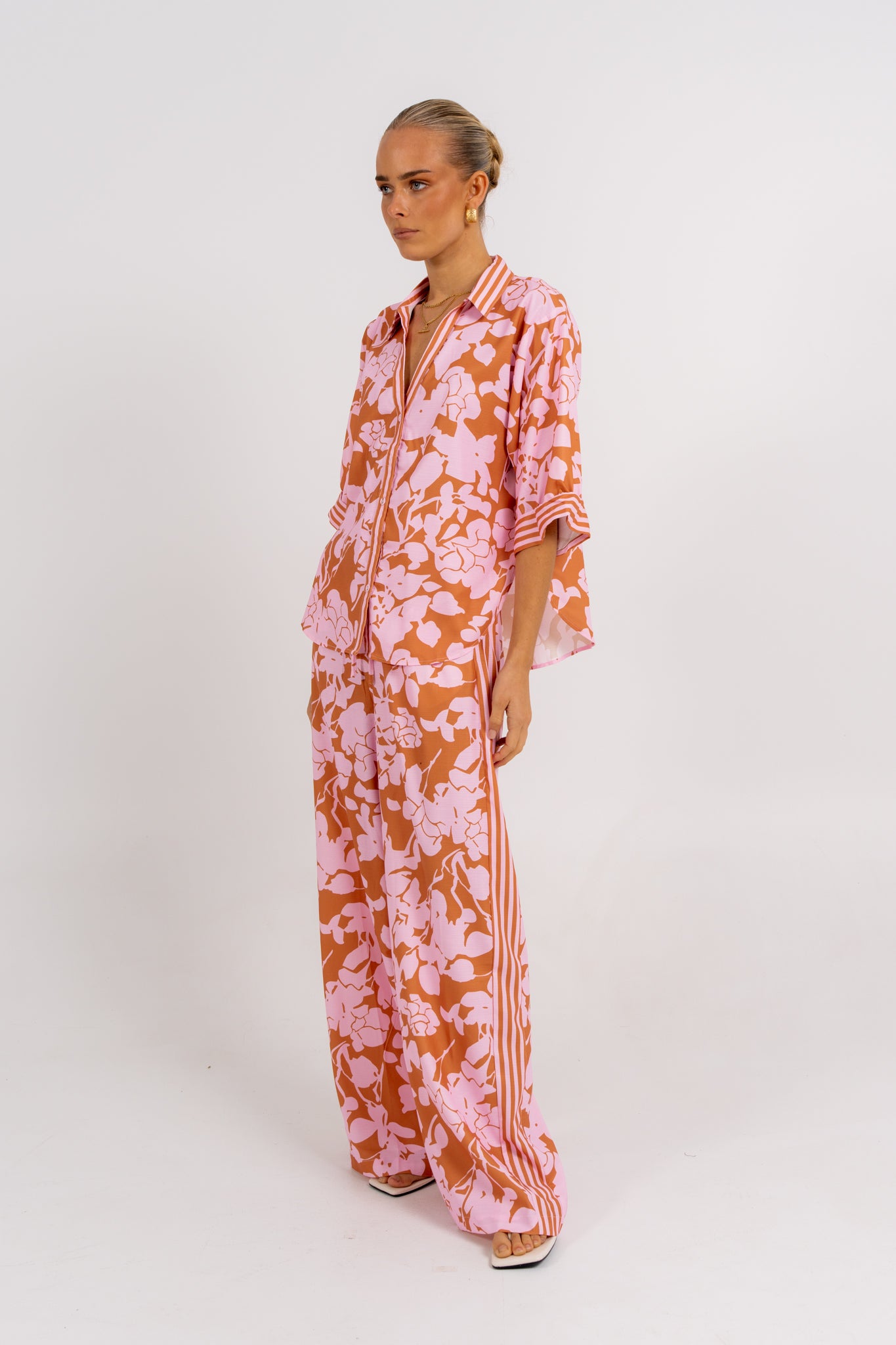 Tripoli Set Tan Floral
