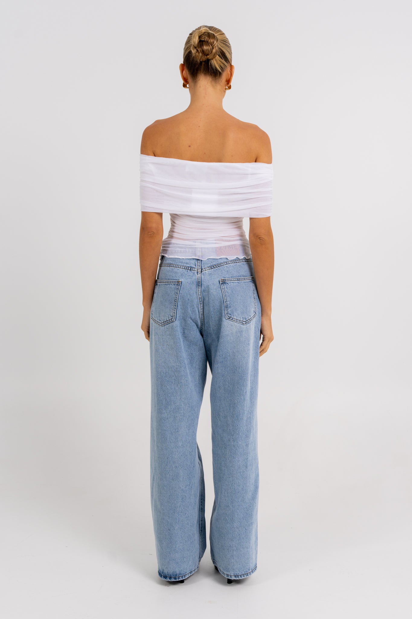 Penie Off-the-shoulder Top White