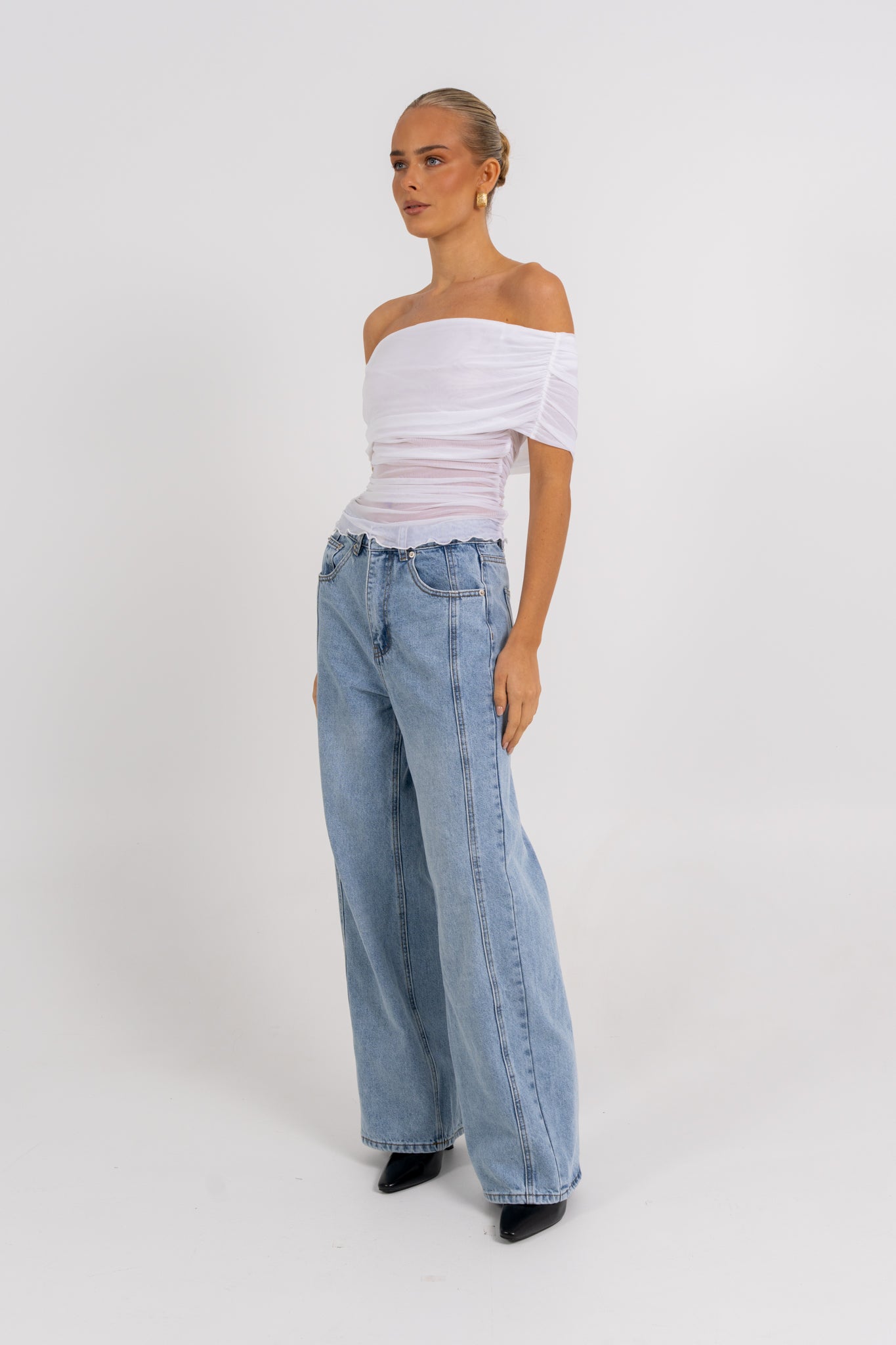 Penie Off-the-shoulder Top White