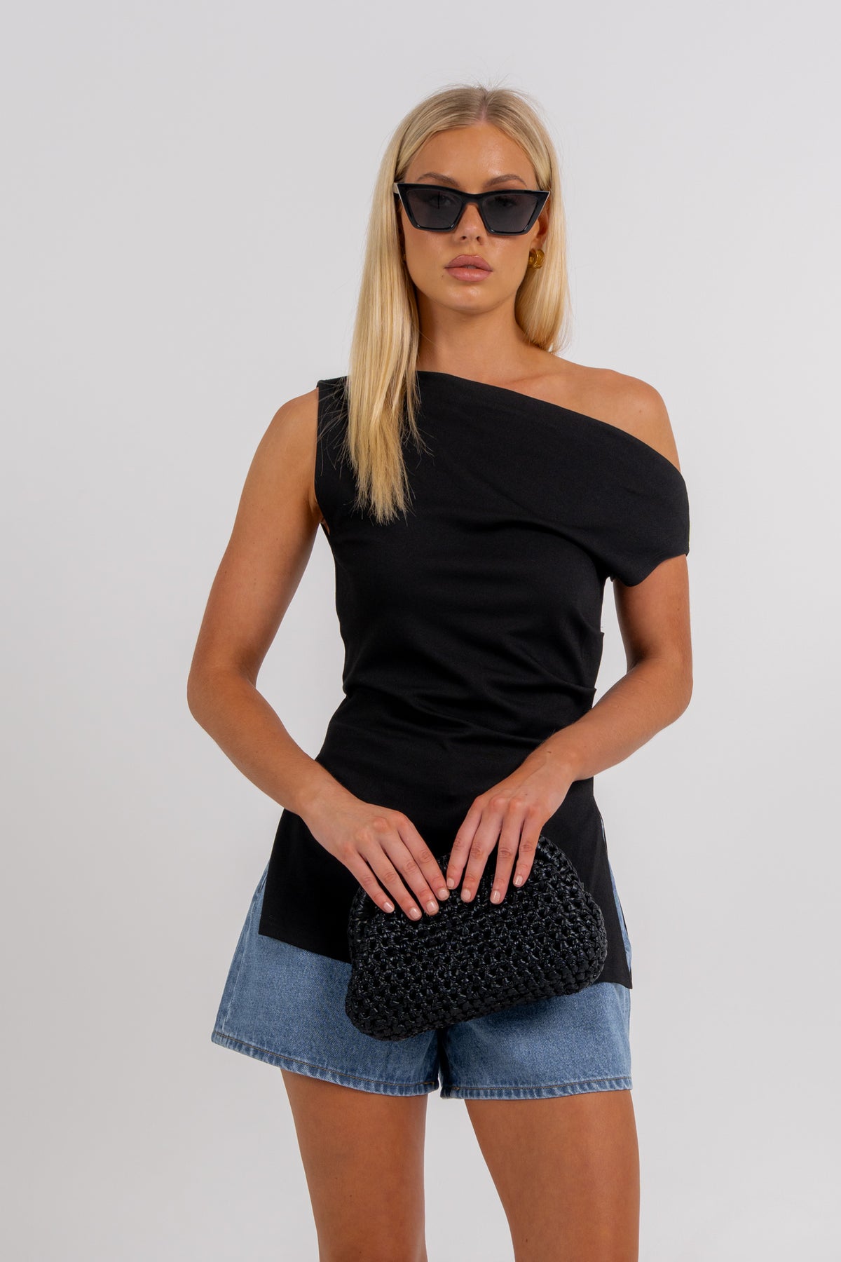 Omeo Top Black