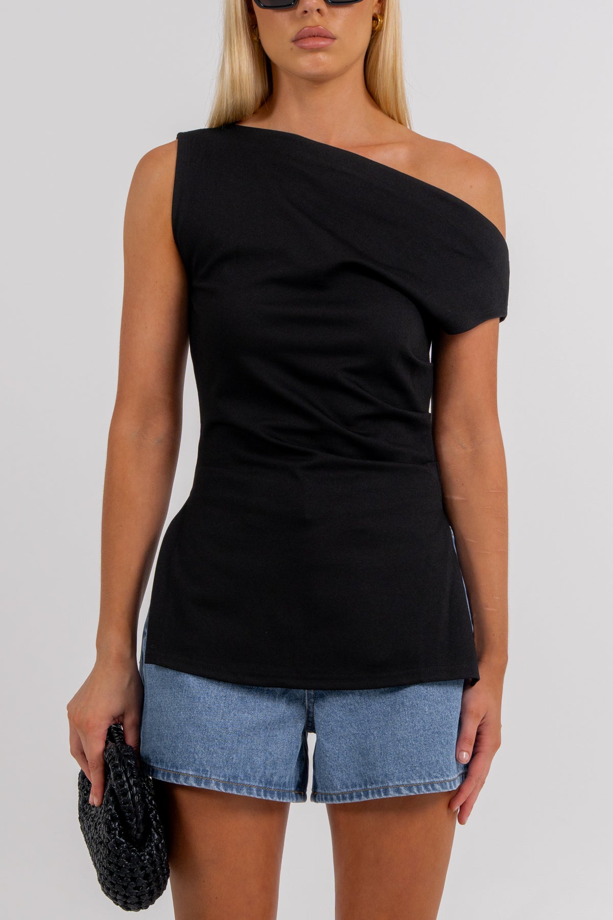 Omeo Top Black