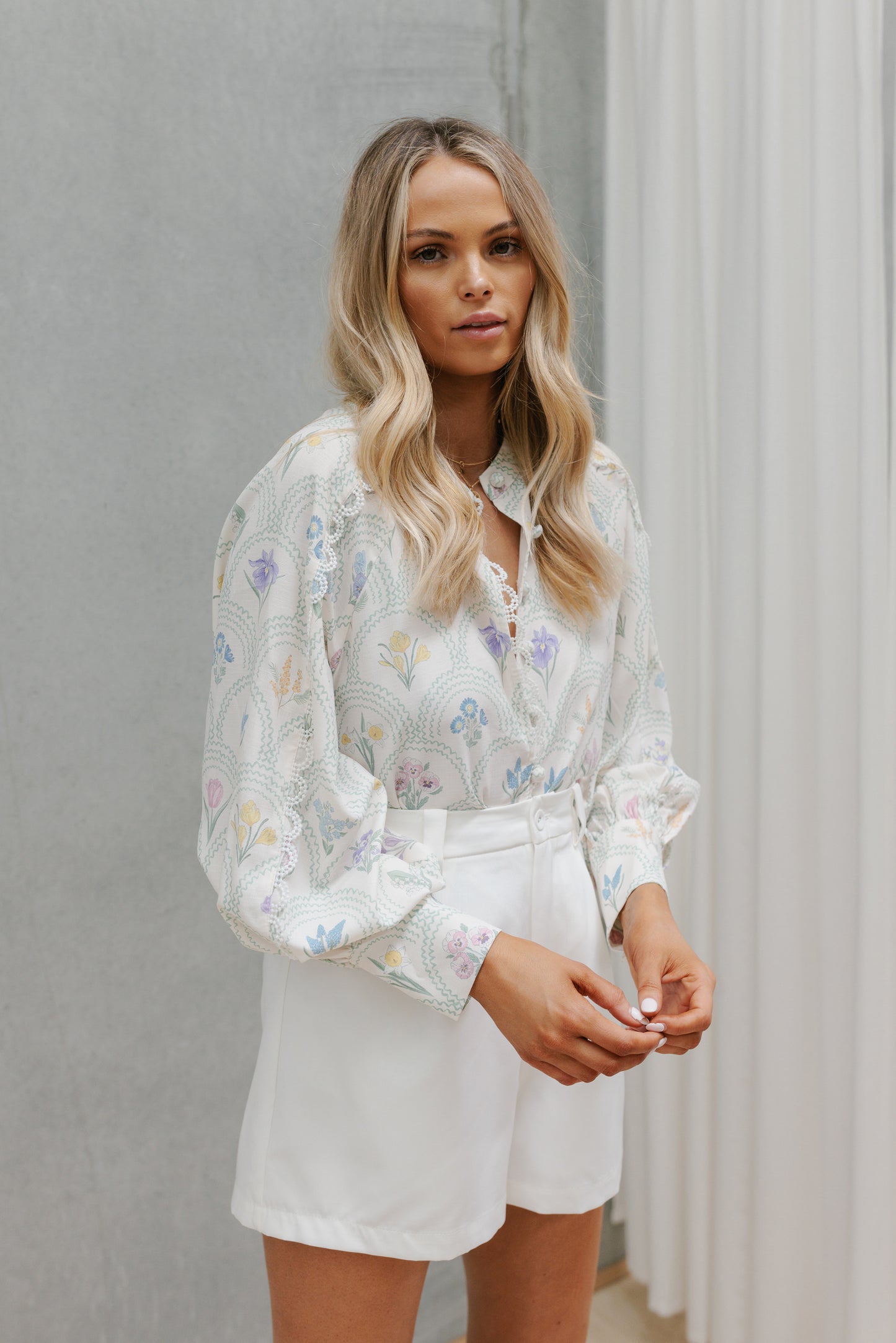 Quella Top - Arch Floral Print
