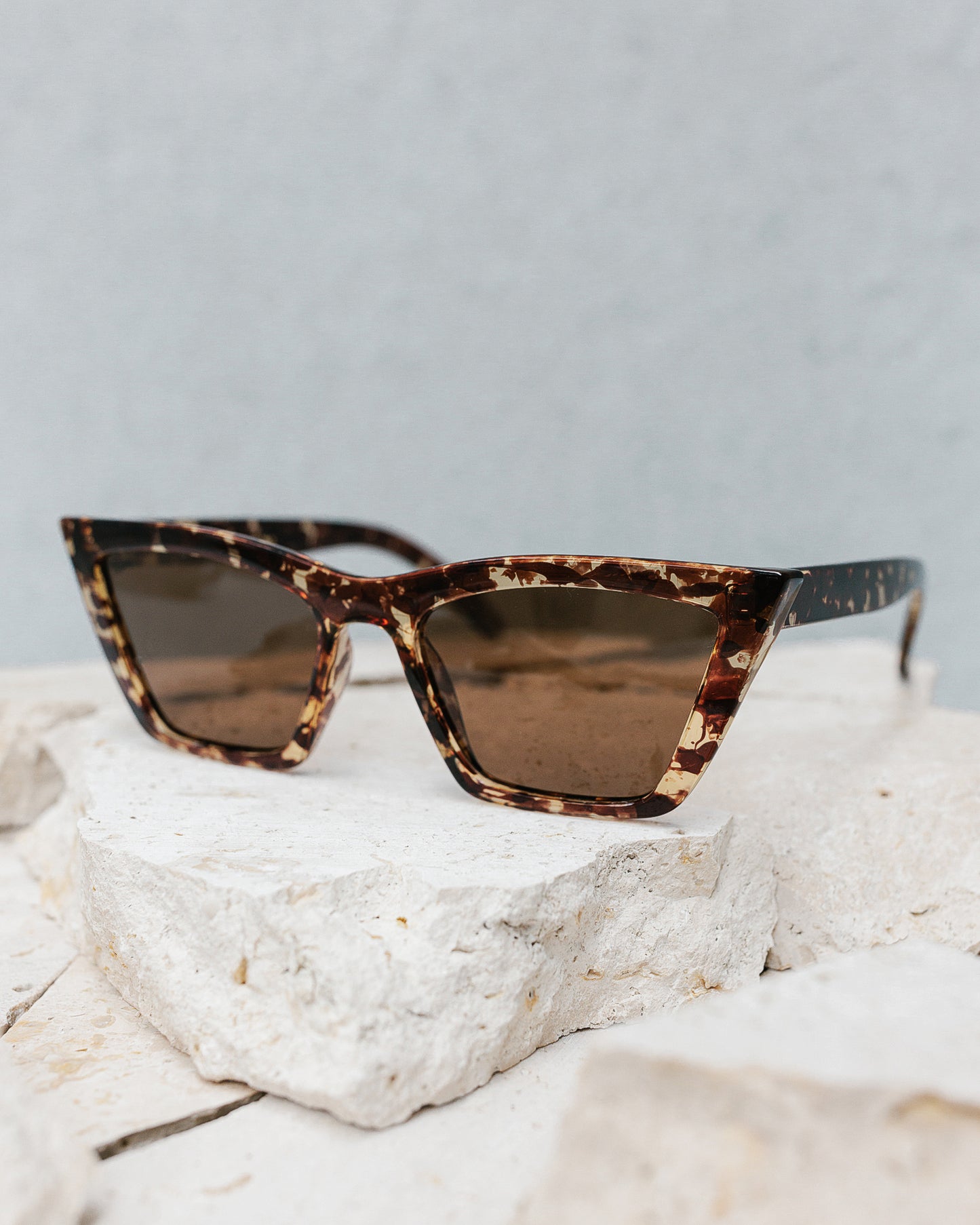 Lizette Sunglasses - Honey Turtle