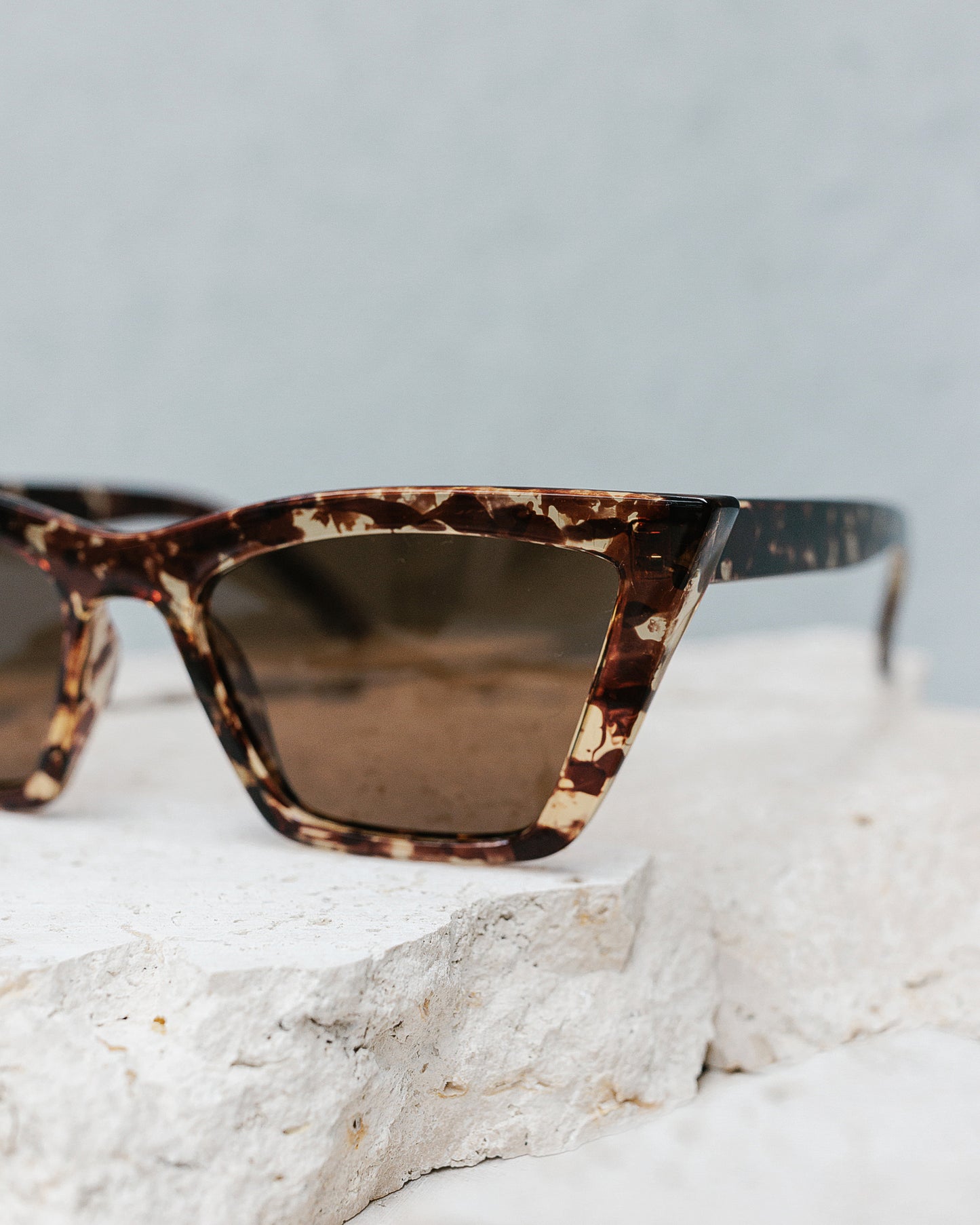 Lizette Sunglasses - Honey Turtle