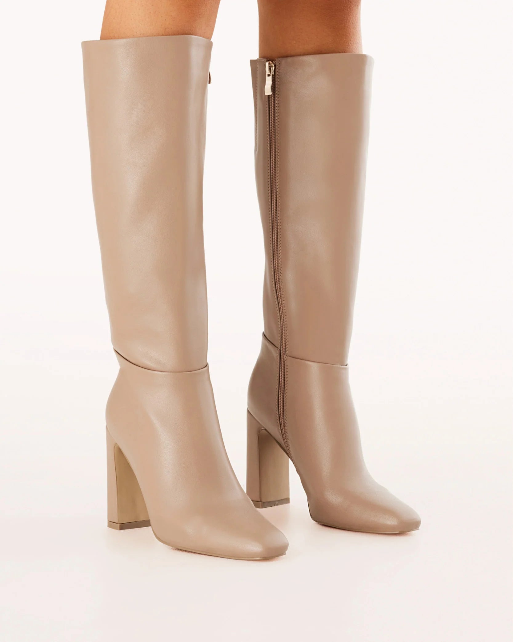 Nakoa Boots Almond