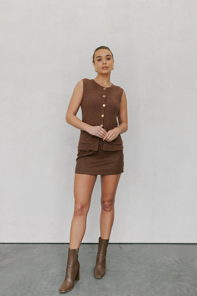 Warin Vest Brown
