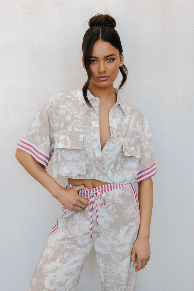 Esimio Cropped Shirt - Beige Floral/Red Stripe
