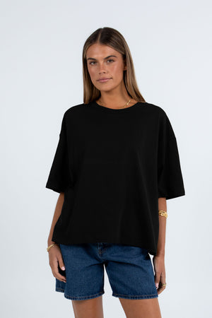 PRE ORDER Kell Tee Black