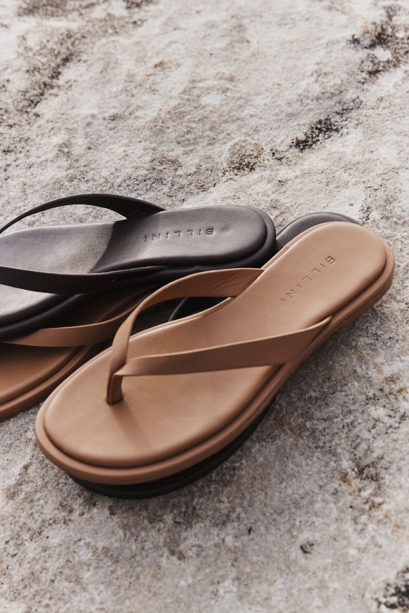 Beaux Thongs - Dark Tan