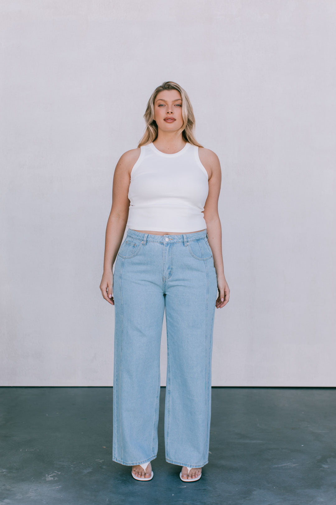 Janey Wide Leg Jeans - Light Wash Blue