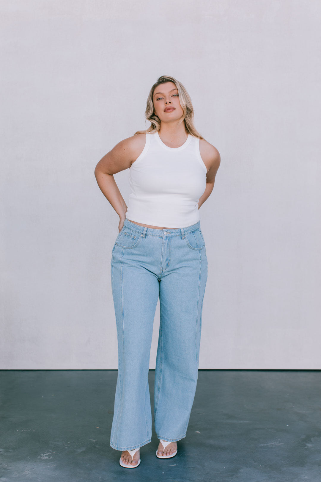 Janey Wide Leg Jeans - Light Wash Blue