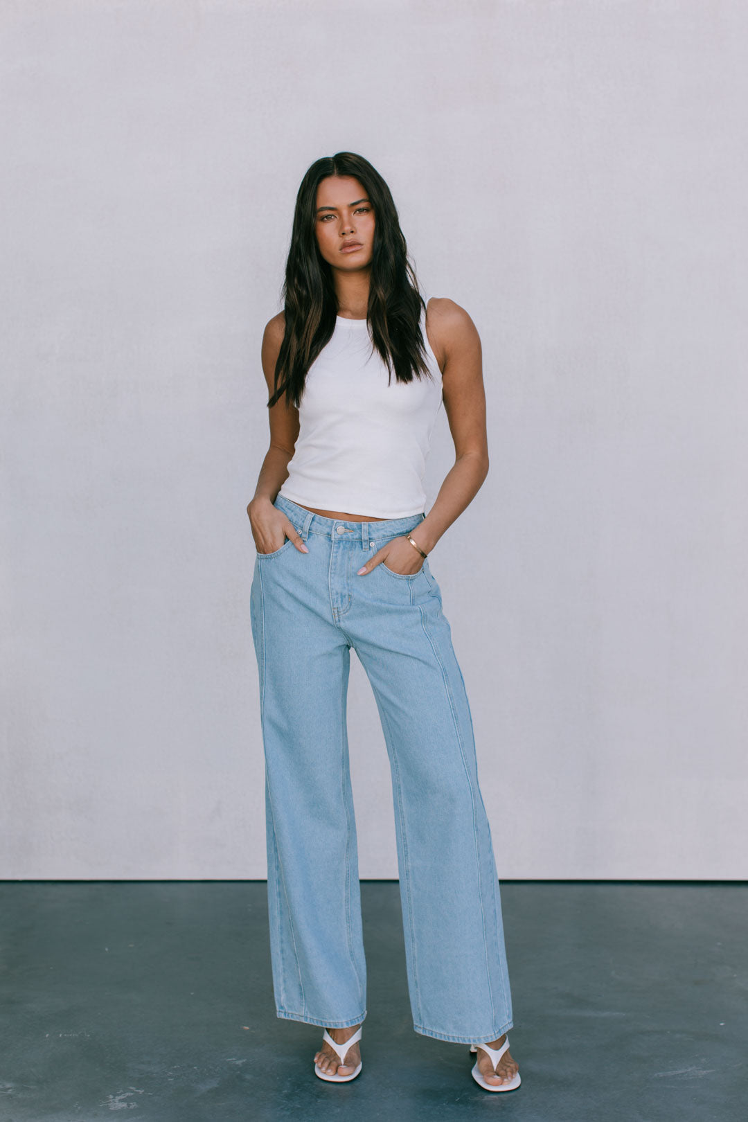 Janey Wide Leg Jeans - Light Wash Blue