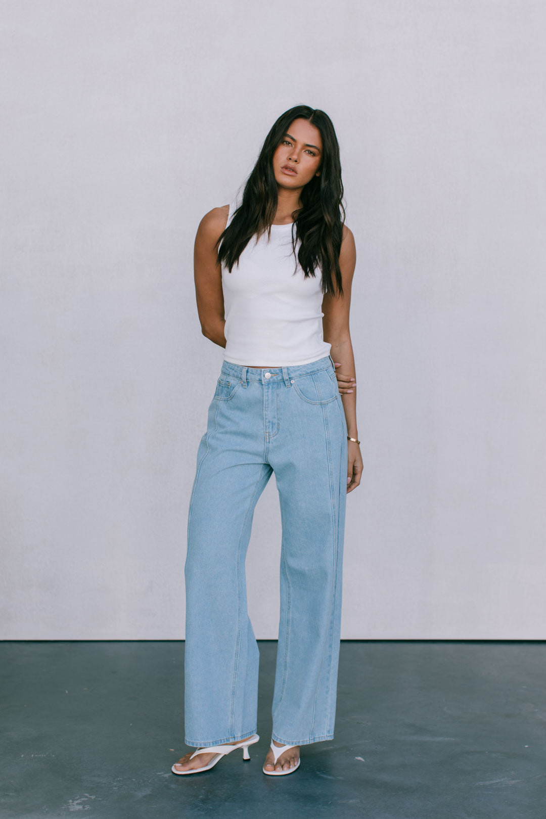 Janey Wide Leg Jeans - Light Wash Blue