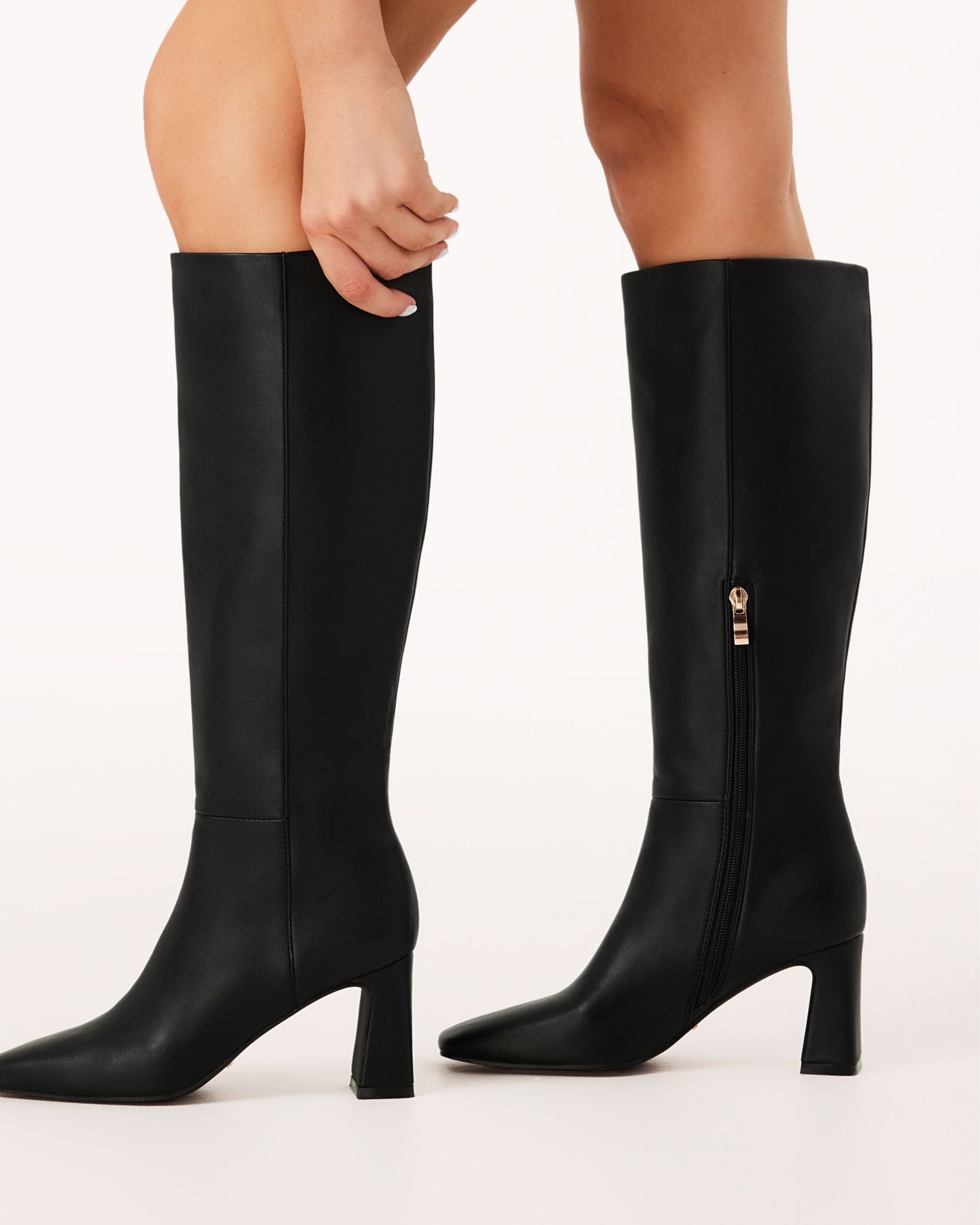 Blythe Knee-high Boots Black
