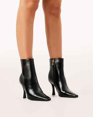 Fayda Ankle Boots - Black Shine