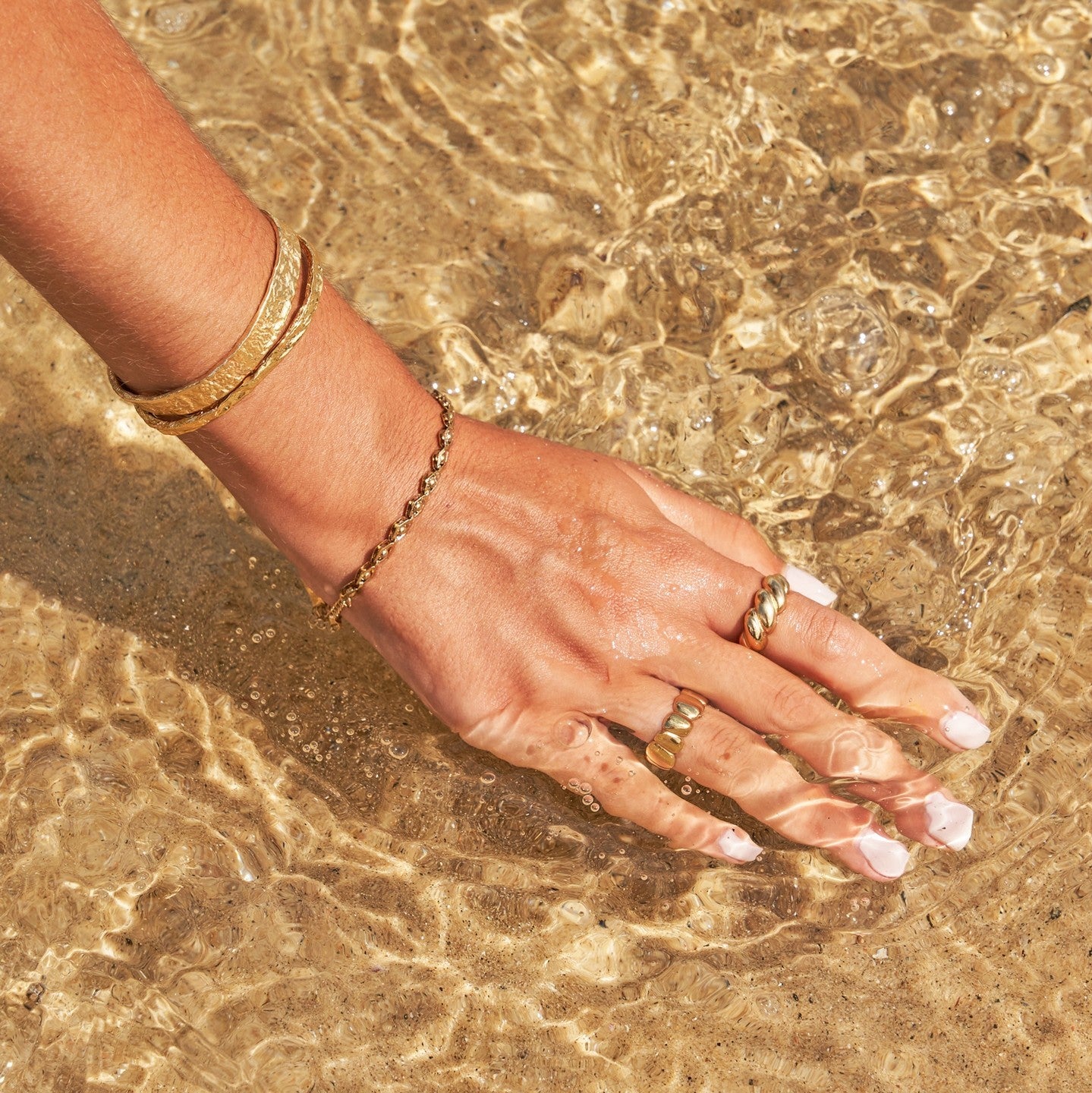 Helios Cuff Gold