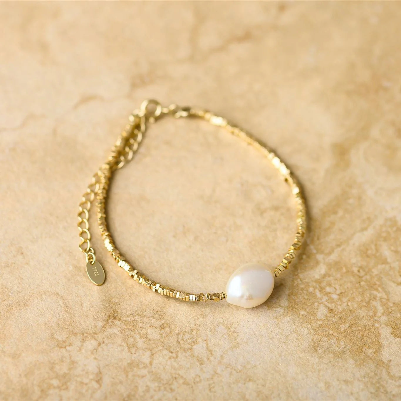 Tahiti Bracelet - Crushed Gold/Freshwater Pearl