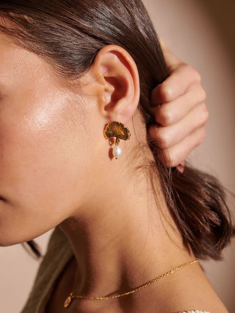 Pearl Leaf Earrings - Gold