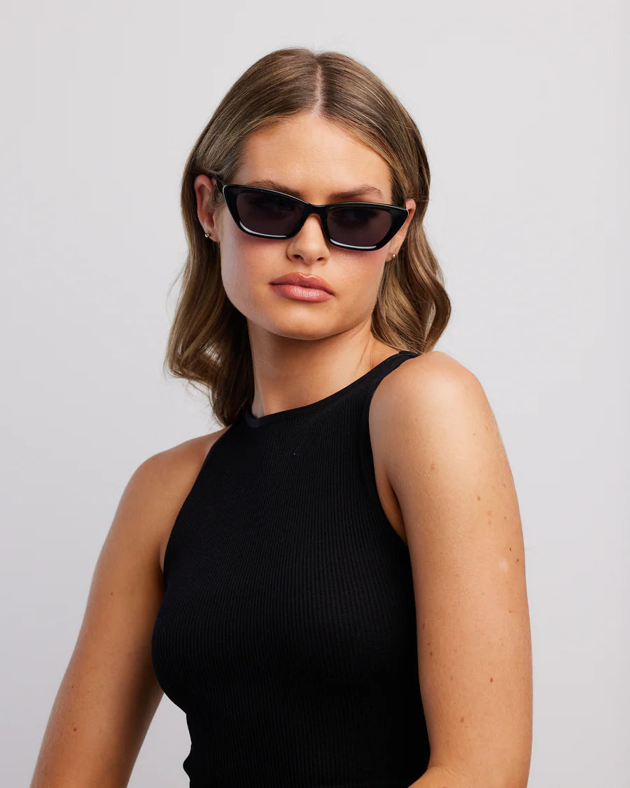 Dolce Vita Sunglasses - Black