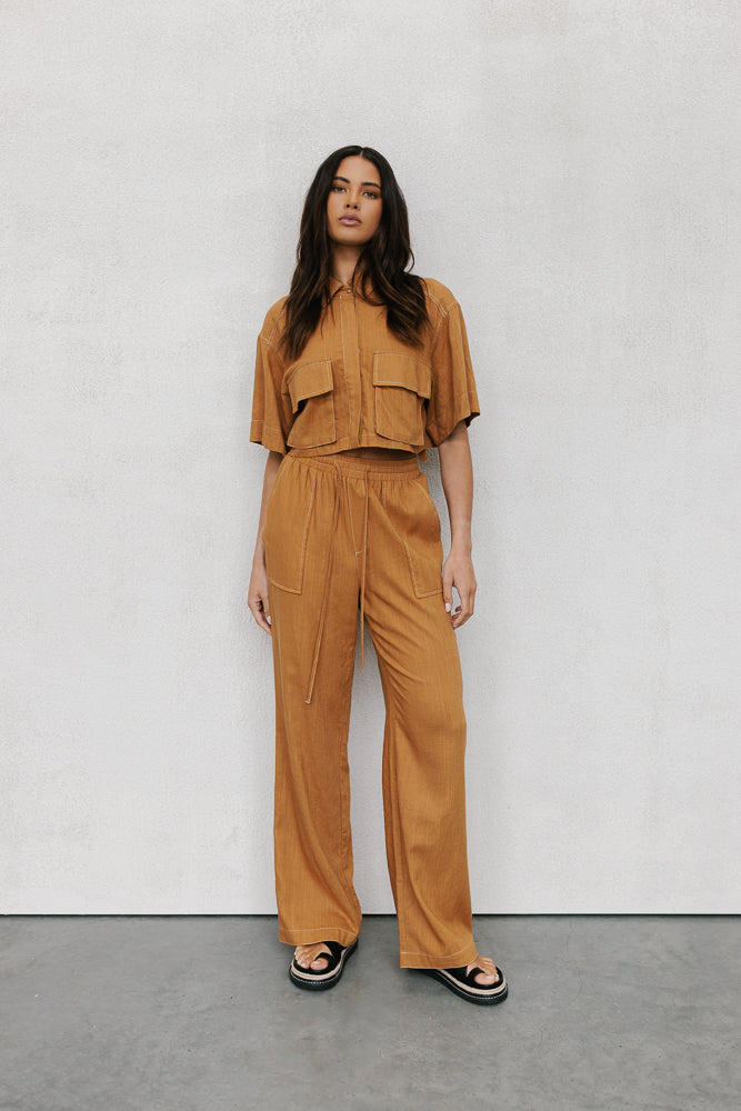 Dali Top Caramel
