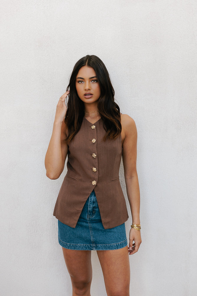 Finch Vest Chocolate