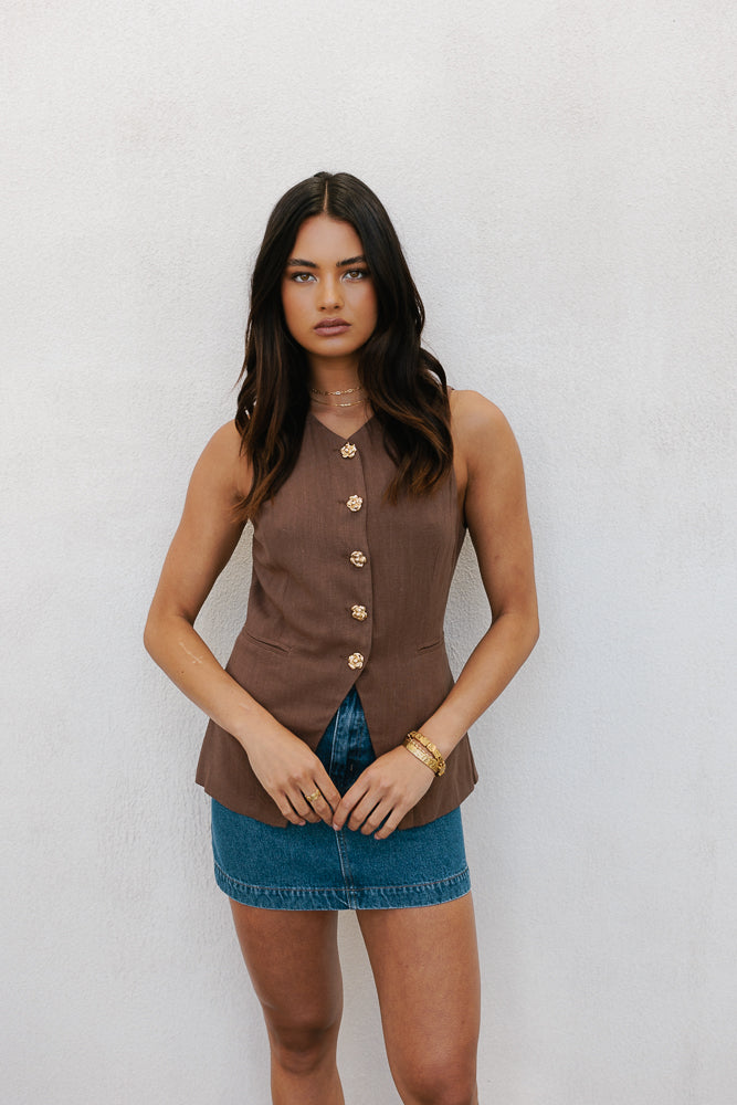 Finch Vest Chocolate