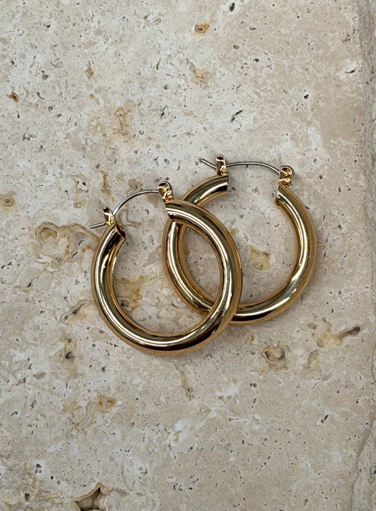 Eliddy Large Hoop Earrings - Gold