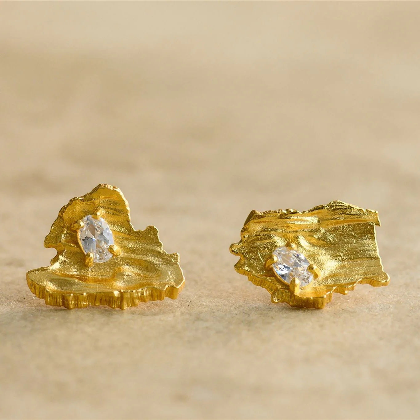 Nora Earrings Gold
