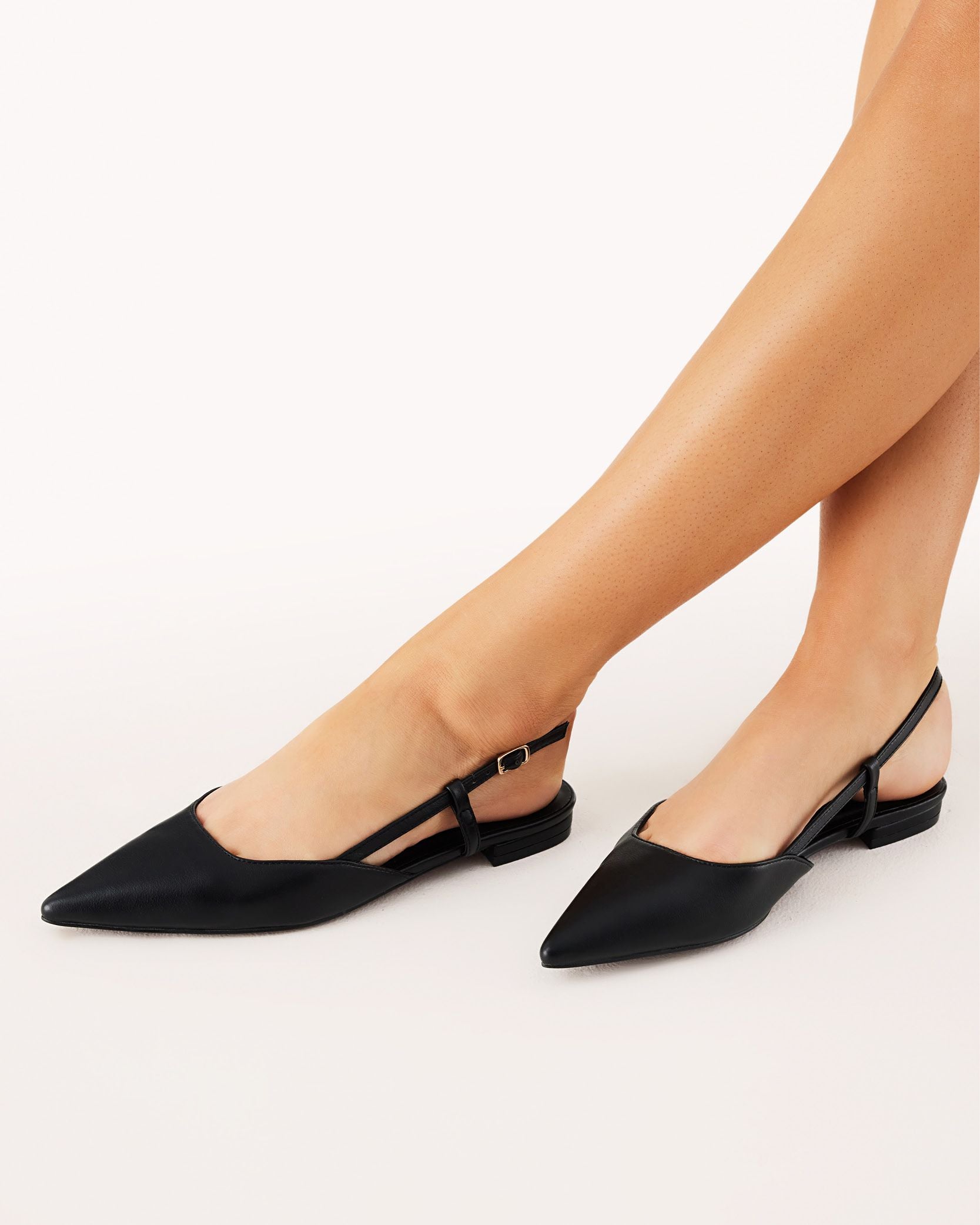 Iver Flats Black