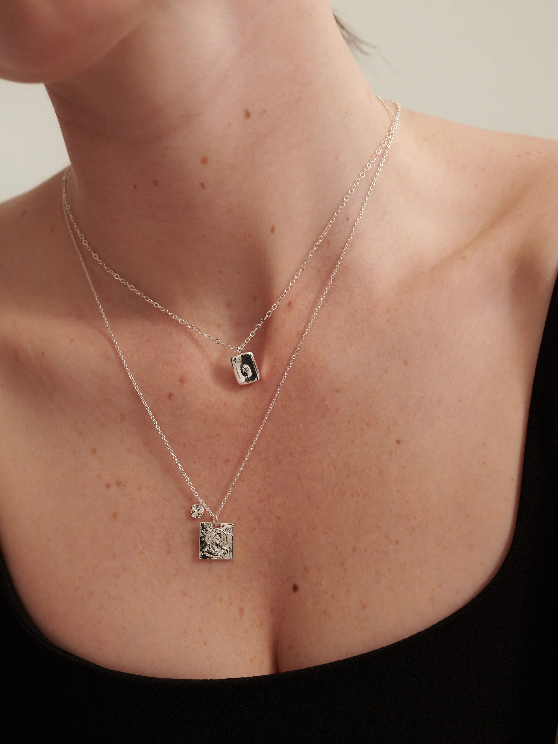 Theta Necklace Silver