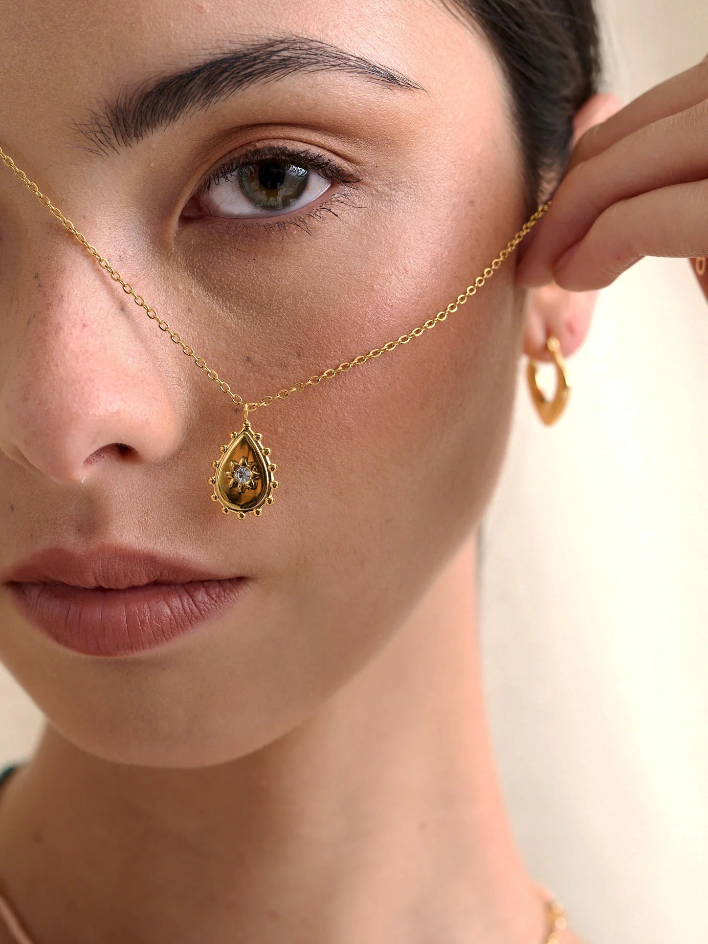 Paisley Necklace Gold