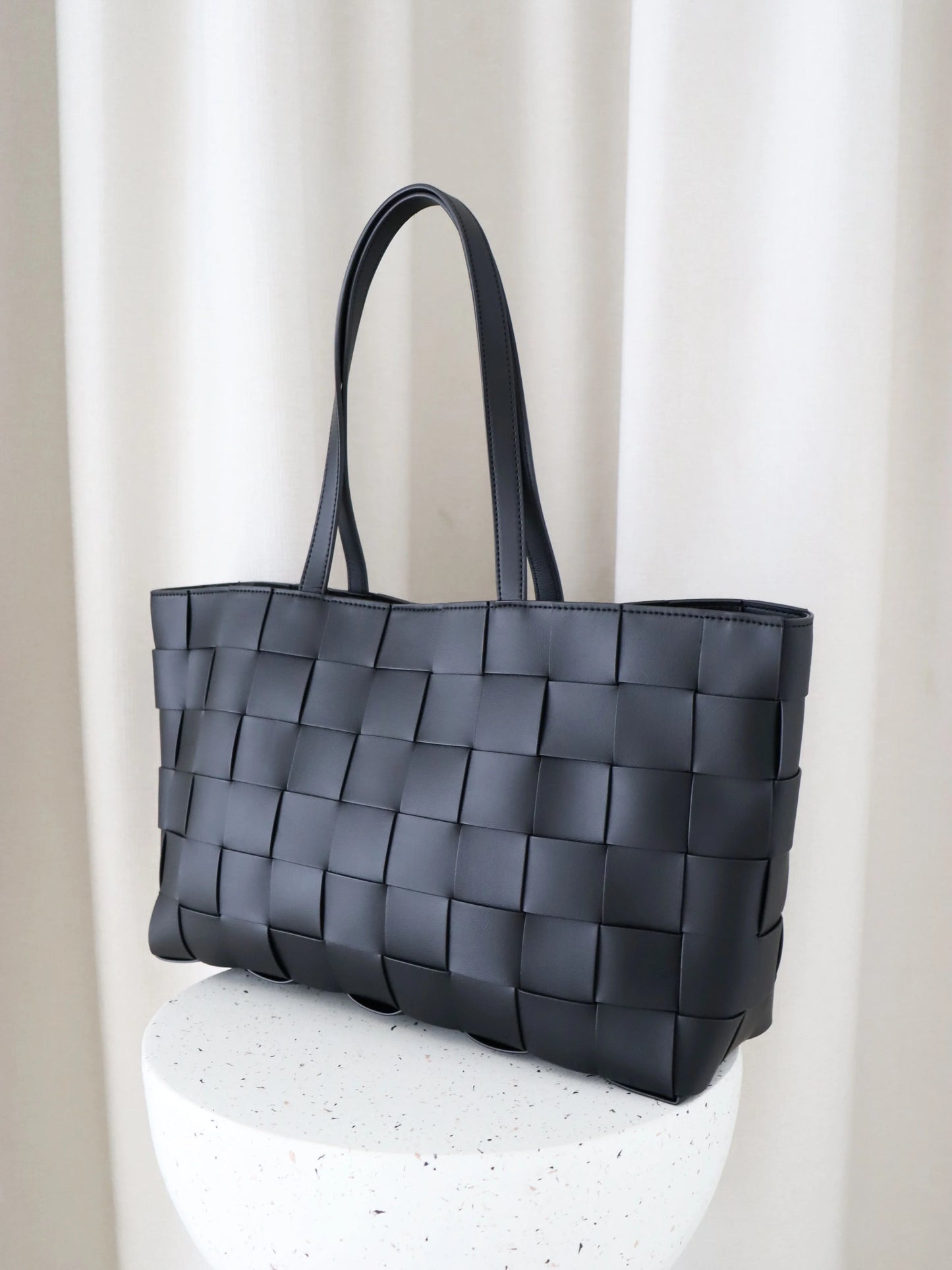 Nelly Woven Tote Bag - Black