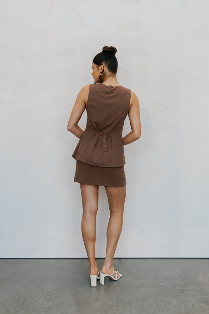 Finch Vest - Chocolate