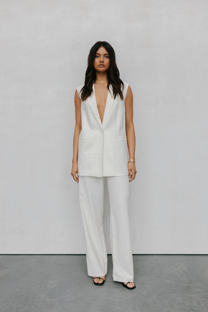 Uerella Vest Bone