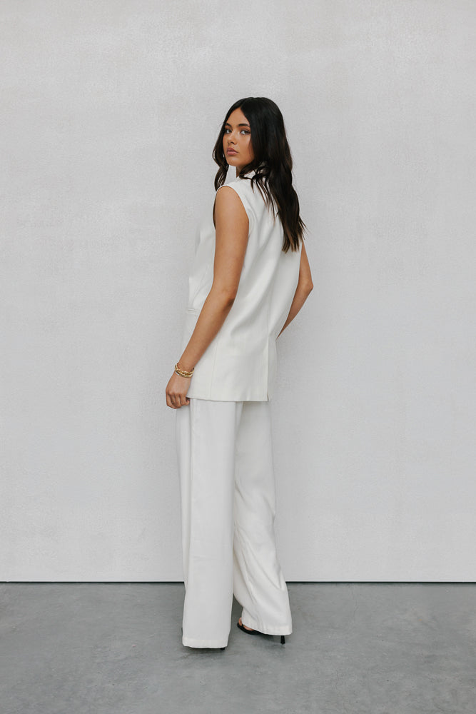 Uerella Vest Bone